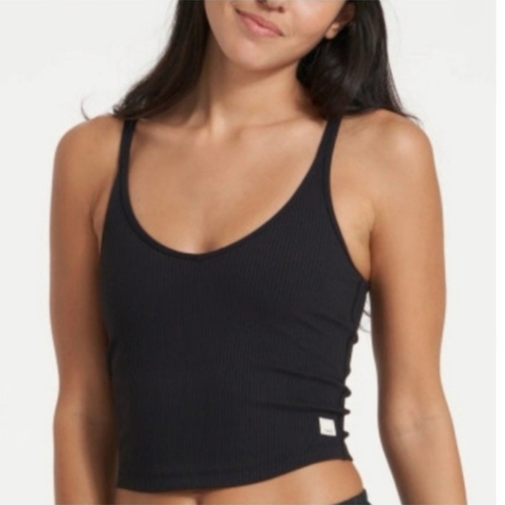 Vuori Women's Black Cross-Back Top - Picture 2 of 6